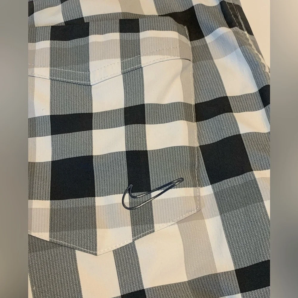 2 Pairs Youth NIKE Plaid Green / Blue and White / Black Golf Shorts Dri-Fit XL